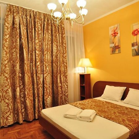 Status Guesthouse Kiev Esterno foto