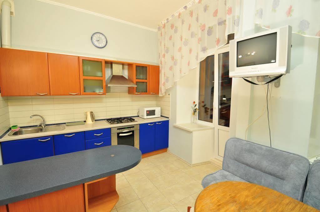 Status Guesthouse Kiev Esterno foto